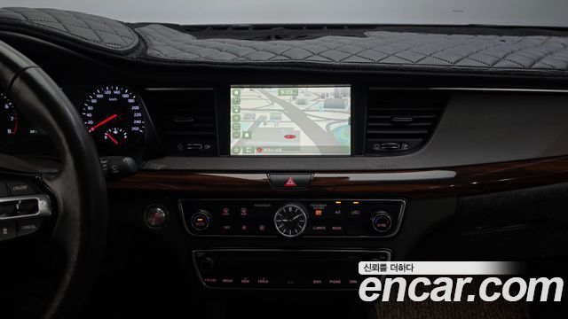 Kia K7 2017 — photo 20