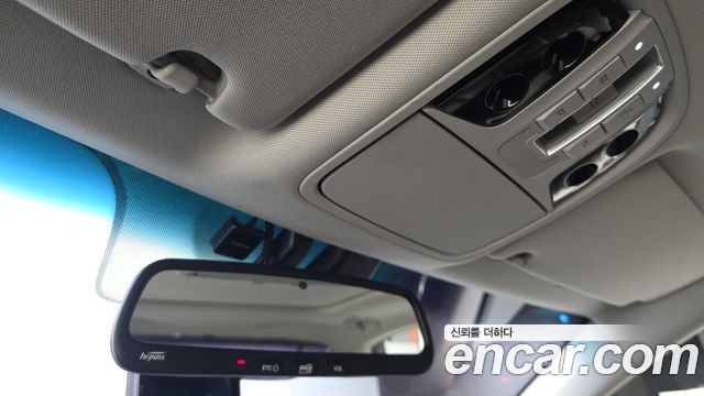 Kia K7 2017 — photo 24