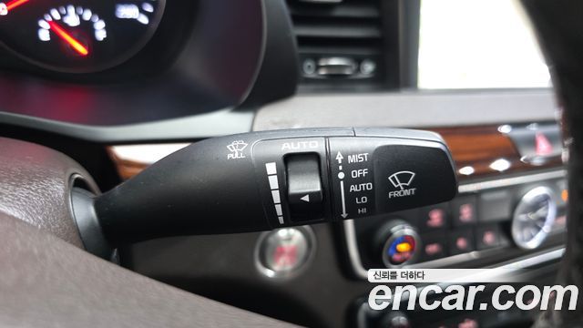Kia K7 2017 — photo 26