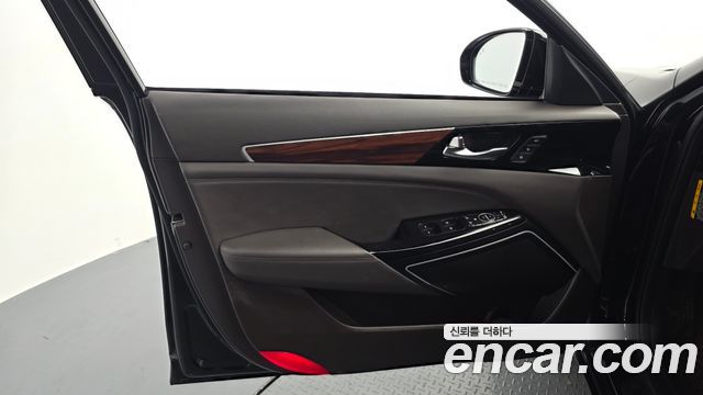 Kia K7 2017 — photo 14