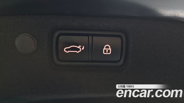 Kia K7 2017 — photo 31