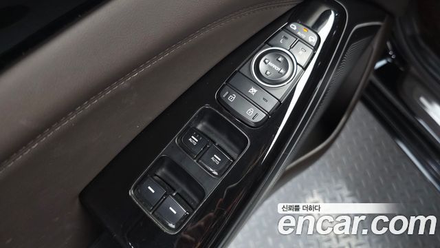 Kia K7 2017 — photo 34