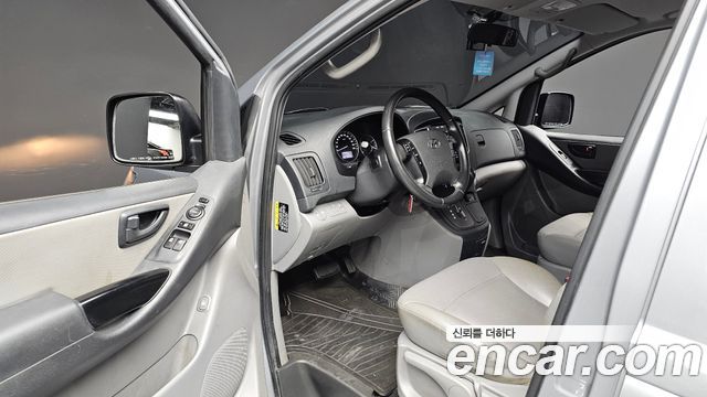 Hyundai Starex 2020 — photo 12