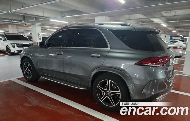 Mercedes-Benz GLE-Class 2020 — photo 6