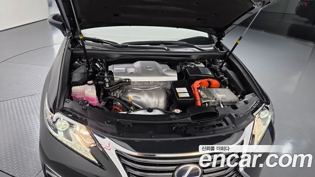 Lexus ES 2018 — photo 6