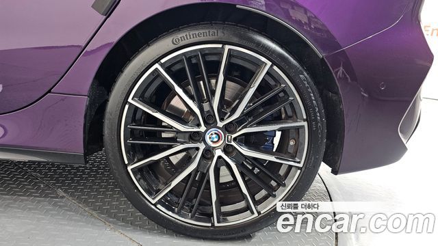 BMW 1-Series 2022 — photo 7