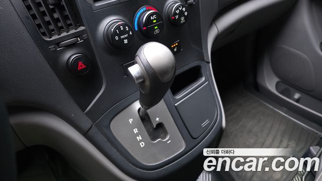 Hyundai Starex 2014 — photo 9