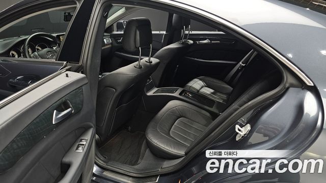 Mercedes-Benz CLS-Class 2016 — photo 18