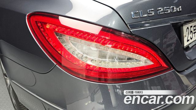 Mercedes-Benz CLS-Class 2016 — photo 9