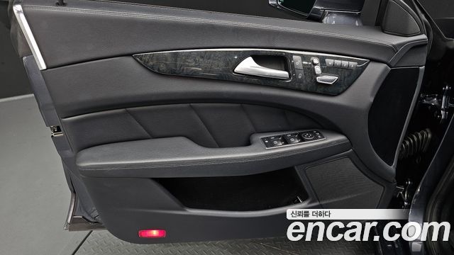 Mercedes-Benz CLS-Class 2016 — photo 14