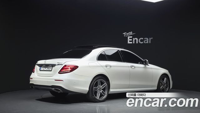 Mercedes-Benz E-Class 2020 — photo 2
