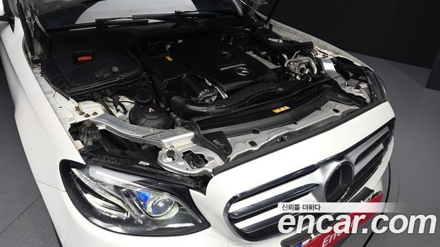 Mercedes-Benz E-Class 2020 — photo 6