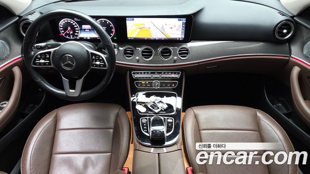 Mercedes-Benz E-Class 2020 — photo 7