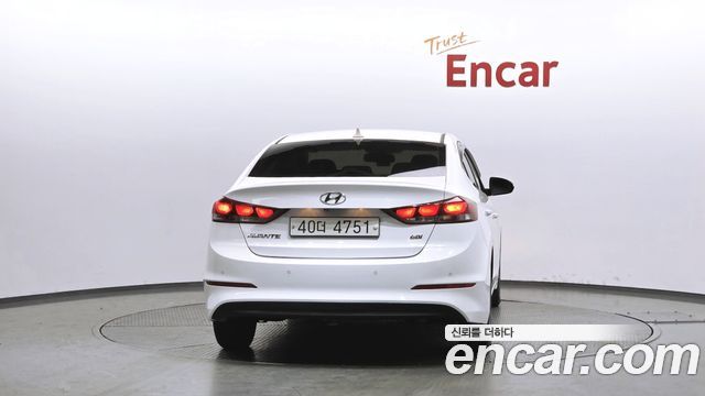 Hyundai AVANTE 2017 — photo 4