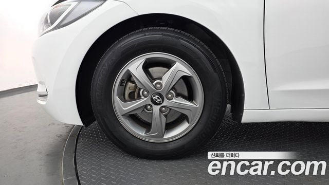 Hyundai AVANTE 2017 — photo 5