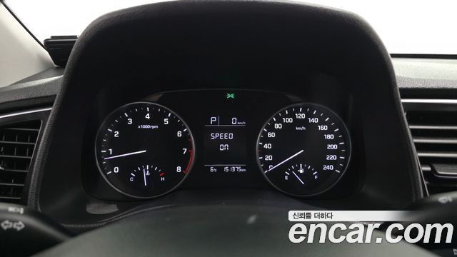 Hyundai AVANTE 2017 — photo 8