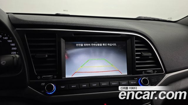 Hyundai AVANTE 2017 — photo 15