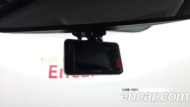 Hyundai AVANTE 2017 — photo 19