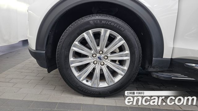 Ford Explorer 2021 — photo 5