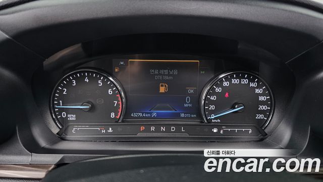 Ford Explorer 2021 — photo 11