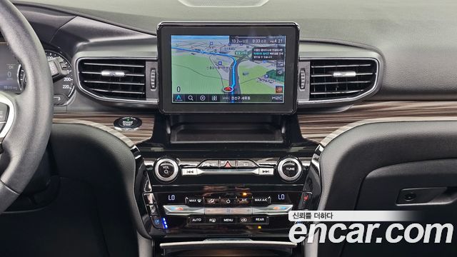 Ford Explorer 2021 — photo 20