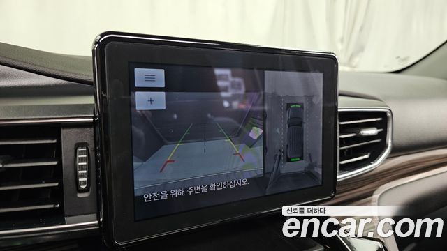 Ford Explorer 2021 — photo 21