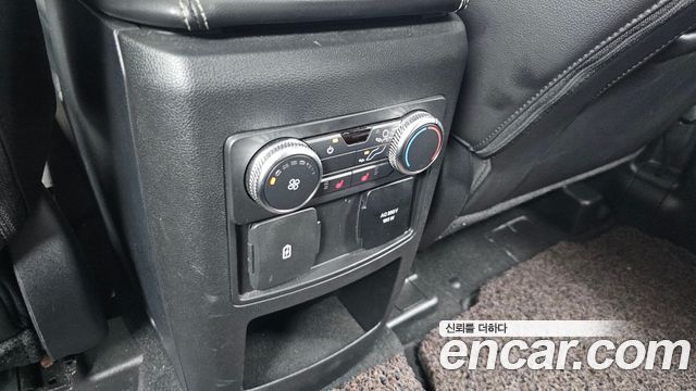 Ford Explorer 2021 — photo 24