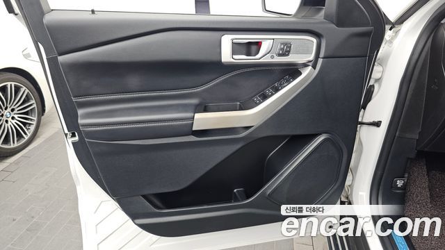 Ford Explorer 2021 — photo 14