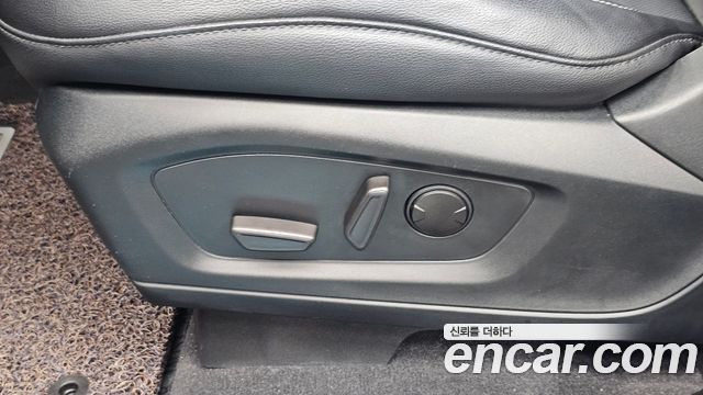 Ford Explorer 2021 — photo 16