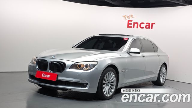 BMW 7-Series 2010 — photo 1