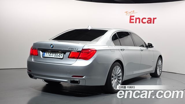 BMW 7-Series 2010 — photo 2