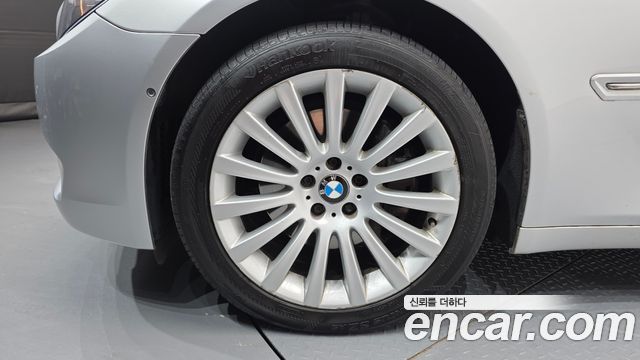 BMW 7-Series 2010 — photo 5
