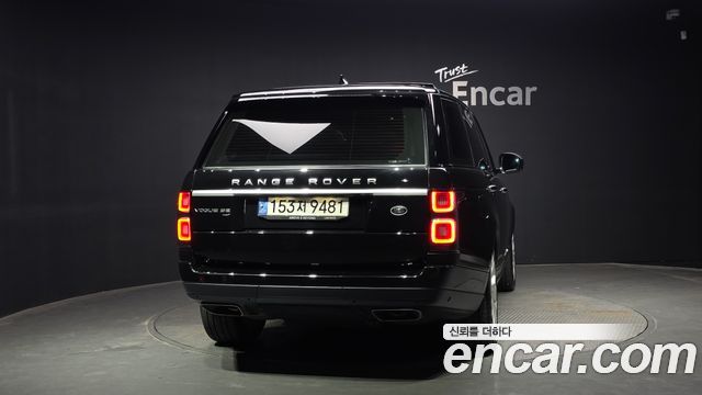Land Rover Range Rover 2021 — photo 4