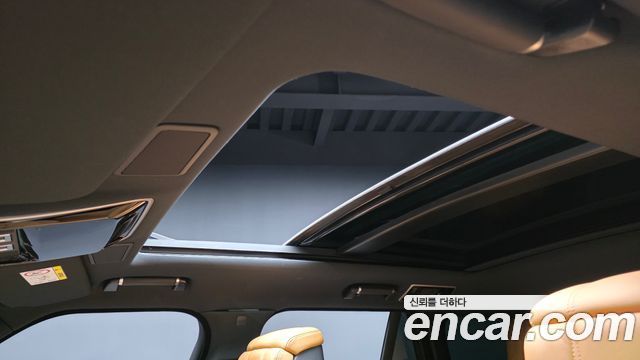Land Rover Range Rover 2021 — photo 25