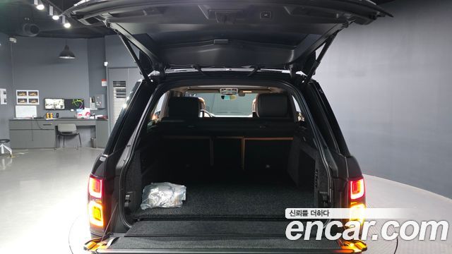 Land Rover Range Rover 2021 — photo 26