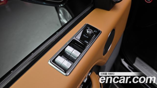 Land Rover Range Rover 2021 — photo 28