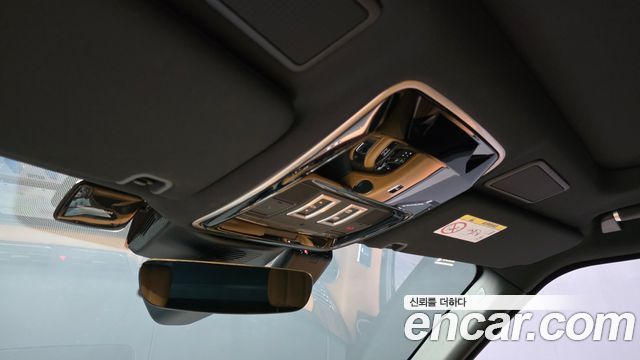 Land Rover Range Rover 2021 — photo 32
