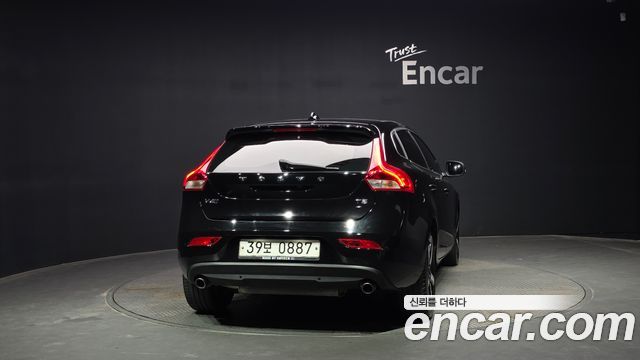 Volvo V40 2016 — photo 4