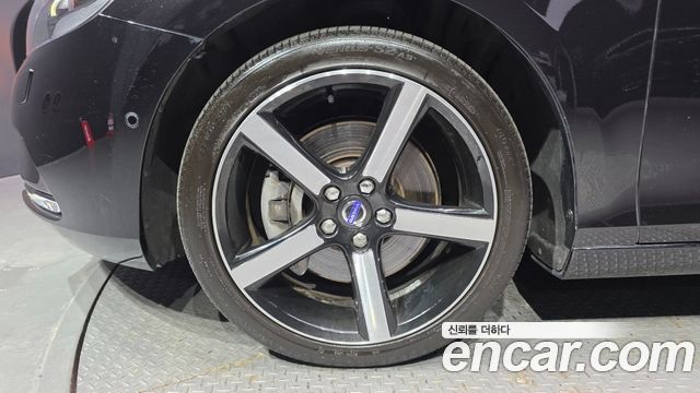 Volvo V40 2016 — photo 5