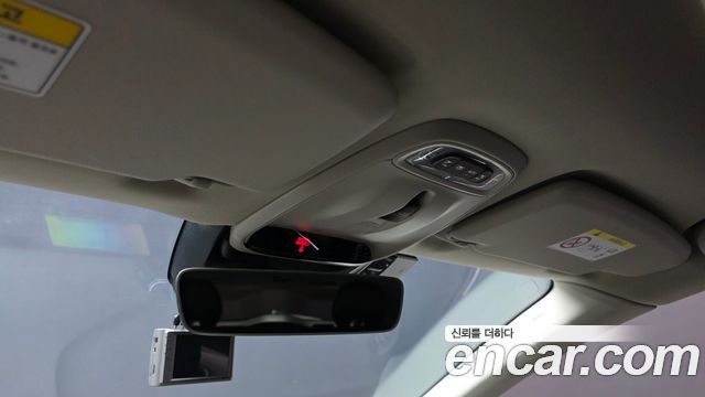 Volvo V40 2016 — photo 22