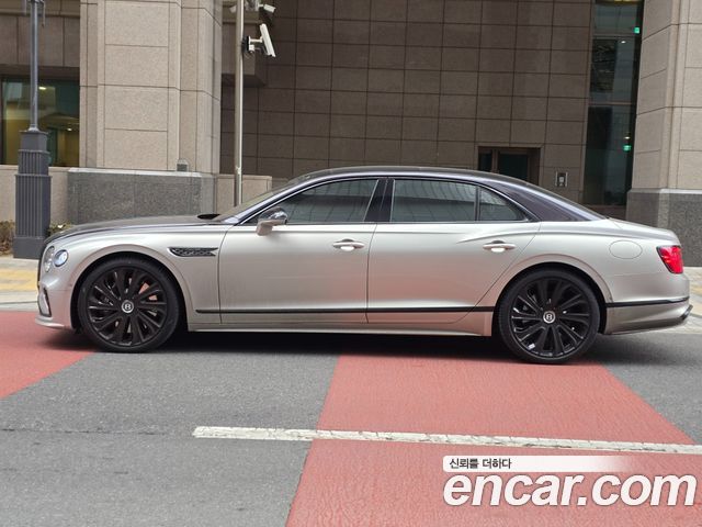 Bentley Flying Spur 2026 — photo 3
