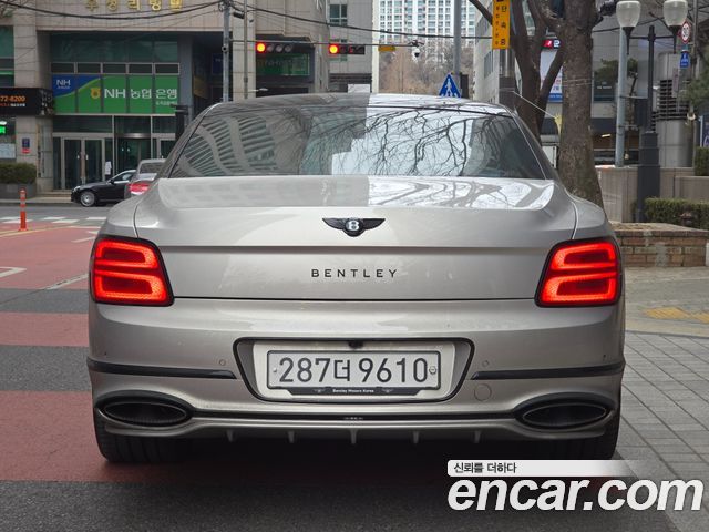 Bentley Flying Spur 2026 — photo 5