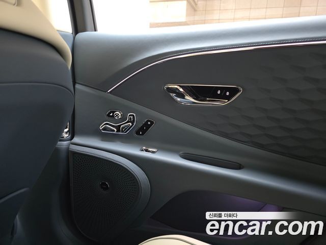 Bentley Flying Spur 2026 — photo 8