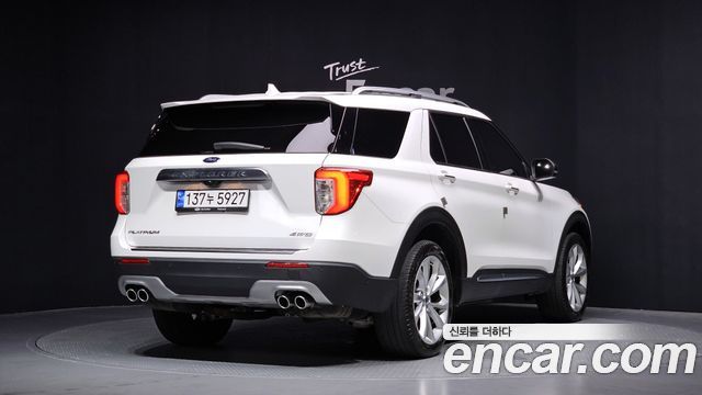 Ford Explorer 2022 — photo 2