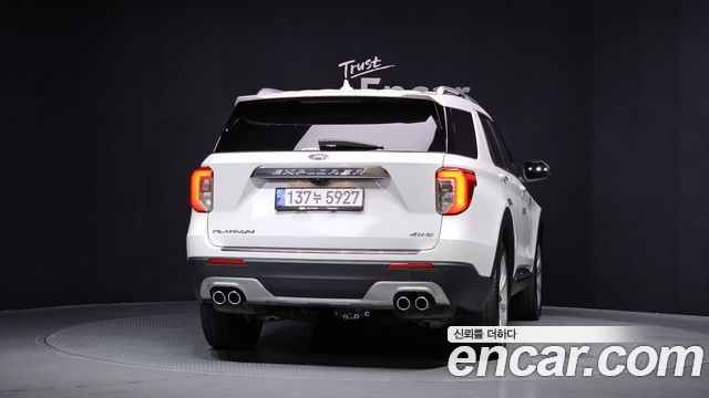 Ford Explorer 2022 — photo 4