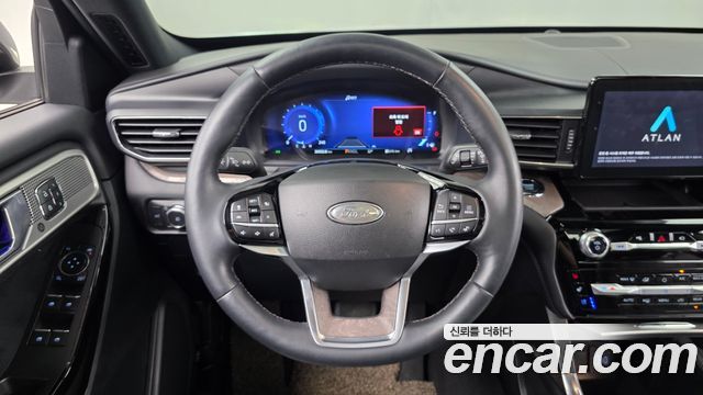 Ford Explorer 2022 — photo 13