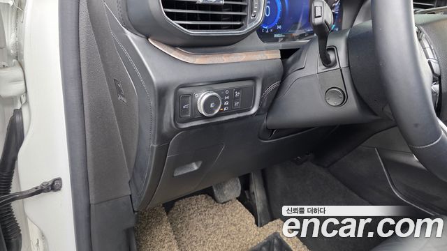 Ford Explorer 2022 — photo 18