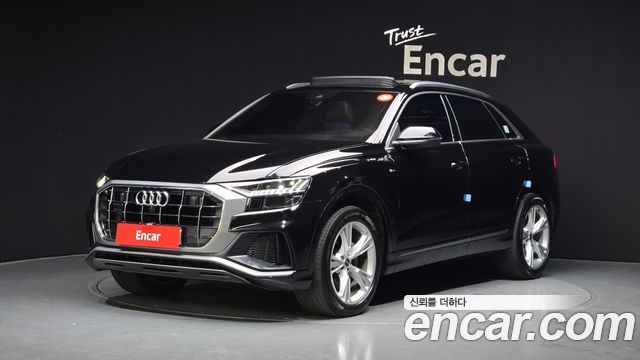 Audi Q8 2022 — photo 1