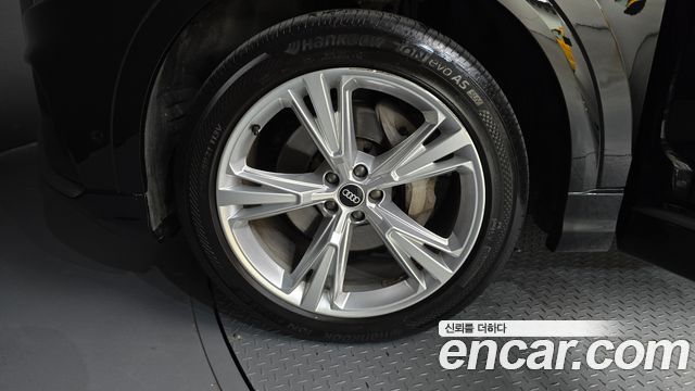 Audi Q8 2022 — photo 5