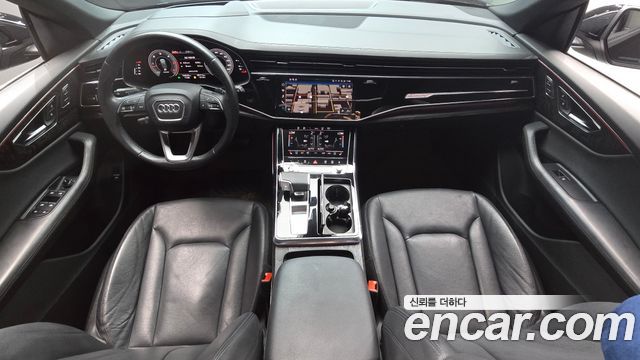 Audi Q8 2022 — photo 7